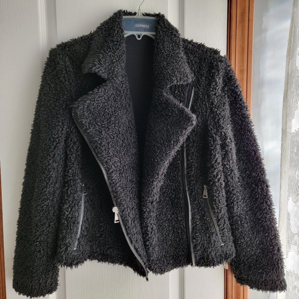 Express Black Teddy Sherpa Fuzzy Moto Jacket Asymmetrical Zip Medium coat